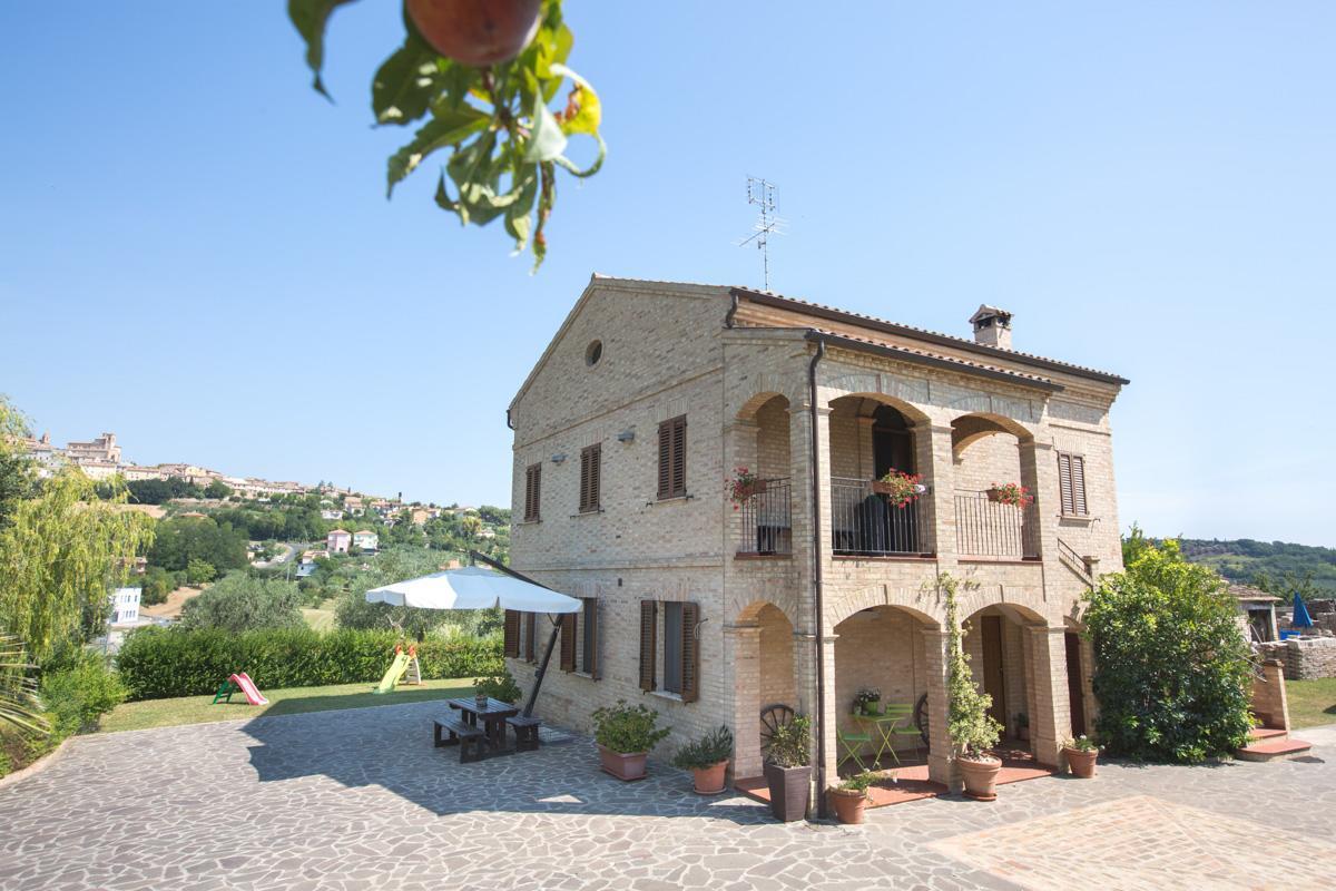 Bed And Breakfast Aratro & Rosmarino Чивітанова-Марке Екстер'єр фото