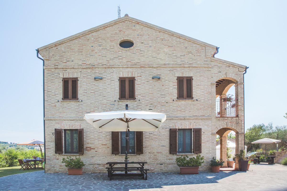 Bed And Breakfast Aratro & Rosmarino Чивітанова-Марке Екстер'єр фото